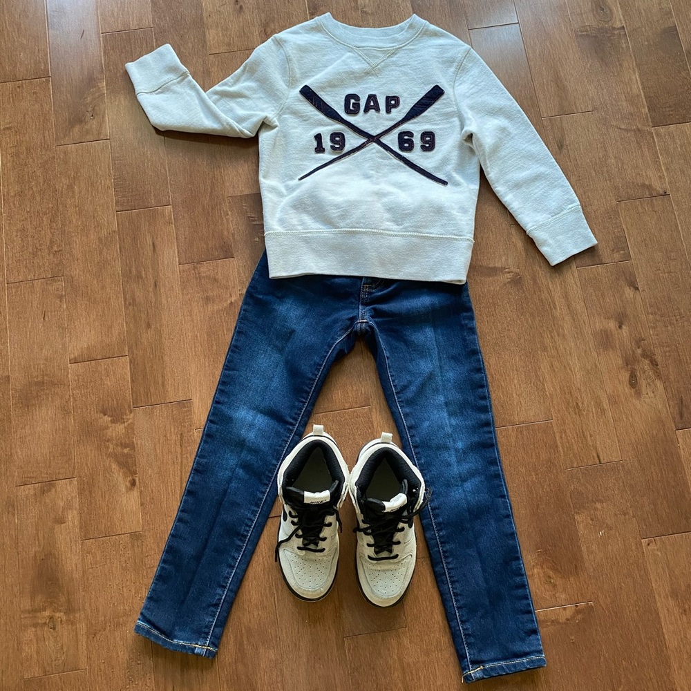(2 for $25) GAP KIDS junior fleece lined sweatshirt